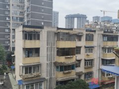 中心城区“老破小”二手