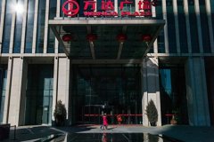 王健林7月连卖3座万达广场