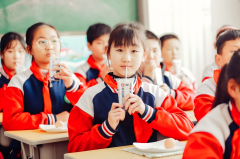 营养焕新 护航成长 君乐宝