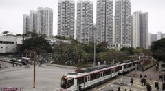 香港嘉湖山庄三房现“4字