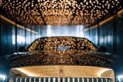 超越物质的丰盈:未来天